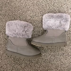 Size 4 Toddler Girls Osh Kosh Winter Boots. New Condition!